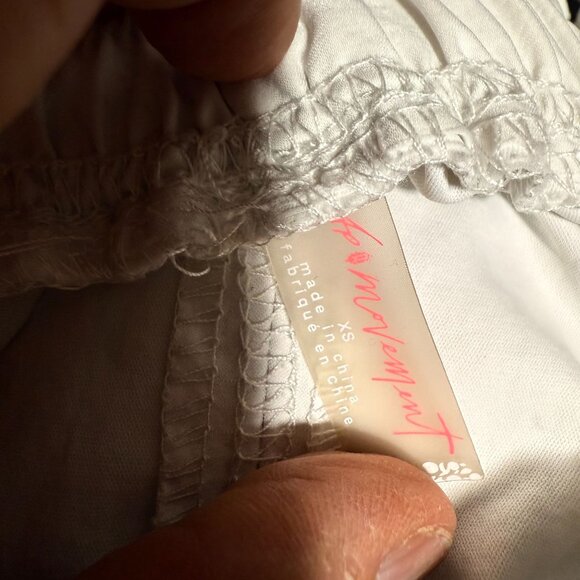 Free People FP Movement Pull on the Way Home Shorts Women XS White Running - Picture 9 of 9